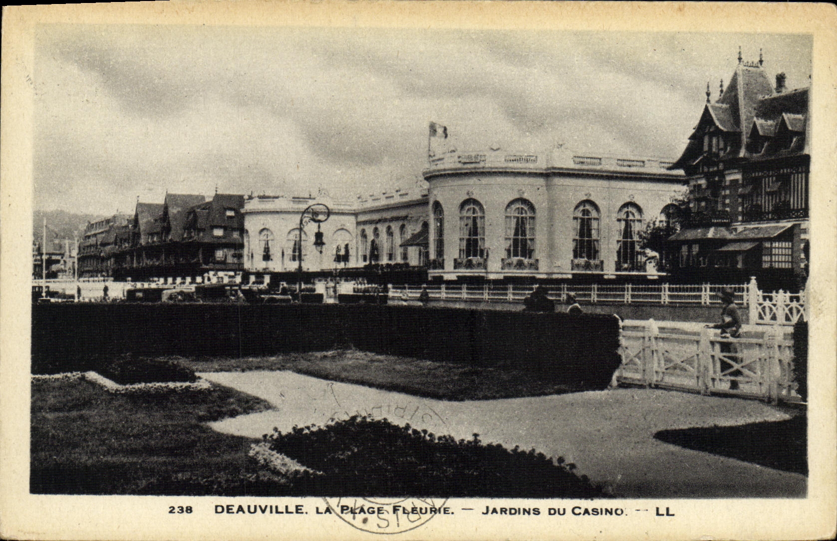 Deauville, La Plage Fleurie — Jardins du Casino — LL