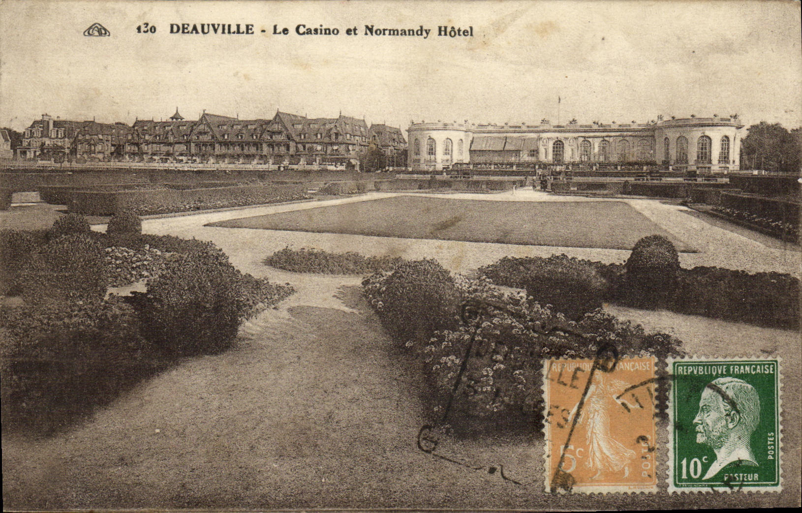 Deauville - Le Casino et Normandy Hôtel — éditeur Alain de Caumont, n° 130