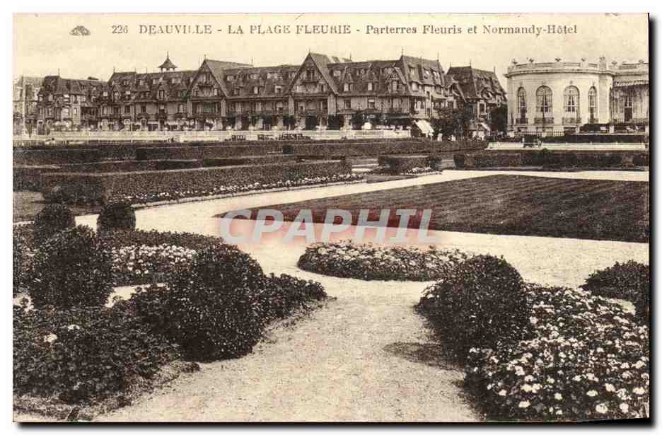 Deauville - La Plage Fleurie - Parterres Fleuris et Normandy-Hôtel
