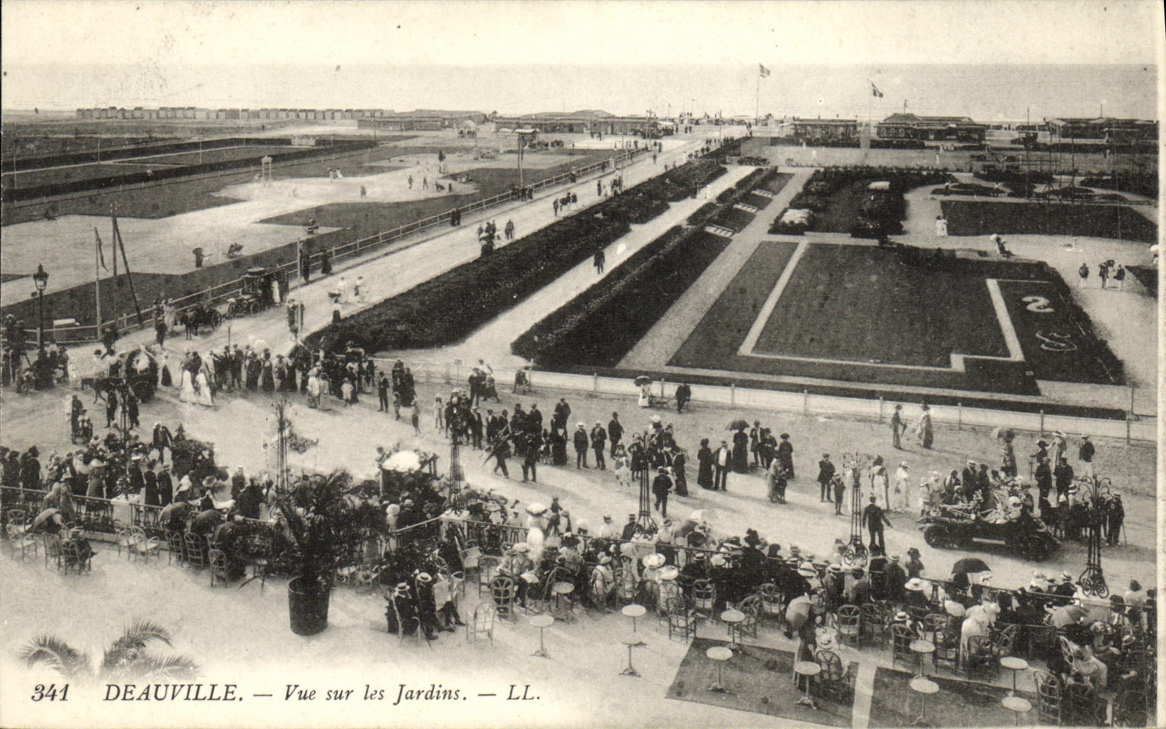 Deauville — Vue sur les Jardins — LL. — N° 341