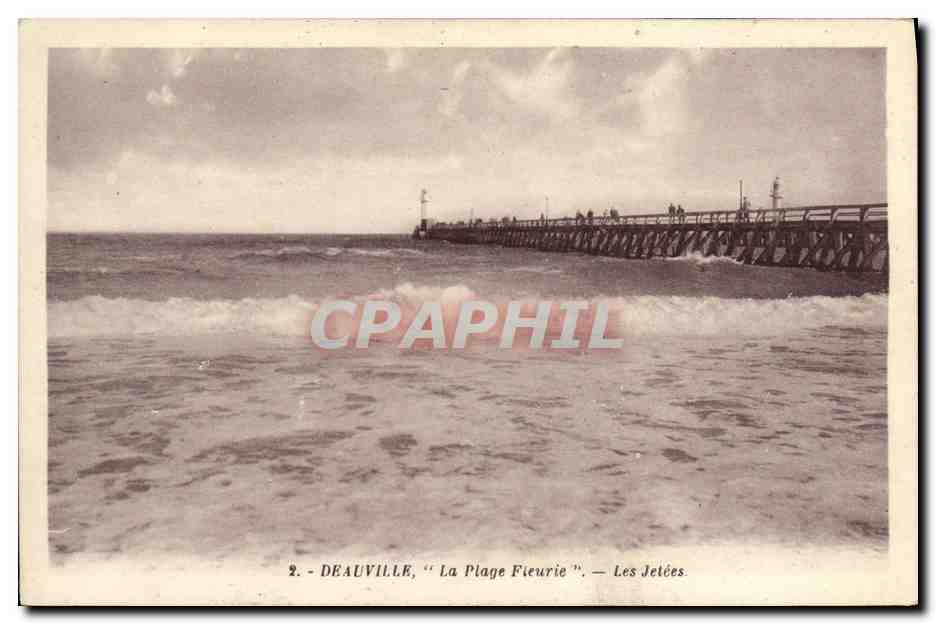 Deauville, "La Plage Fleurie" — Les Jetées