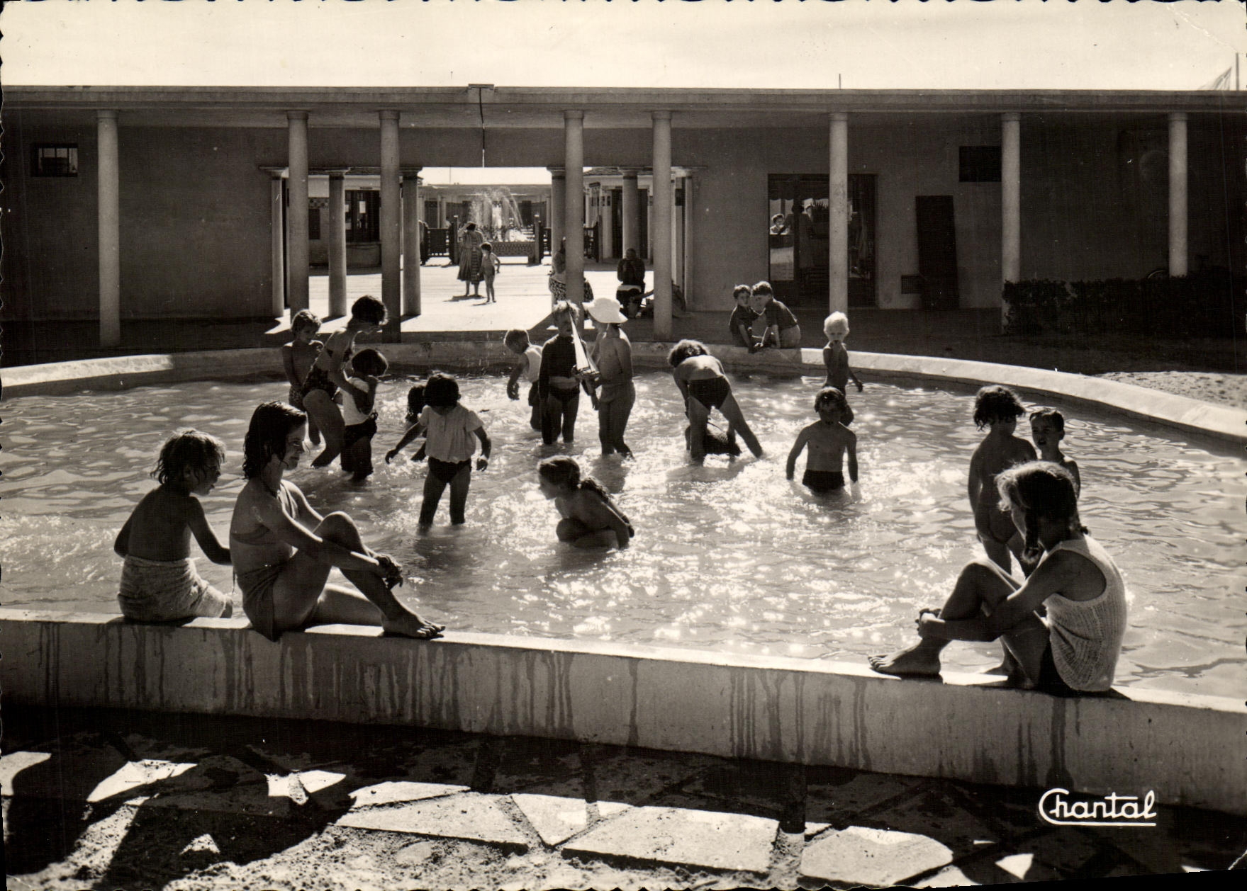 Le Bassin des Enfants — Deauville (Calvados) — Éditions Chantal