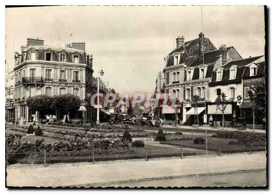 Deauville — La Place Morny — Éditions G. D. Paris