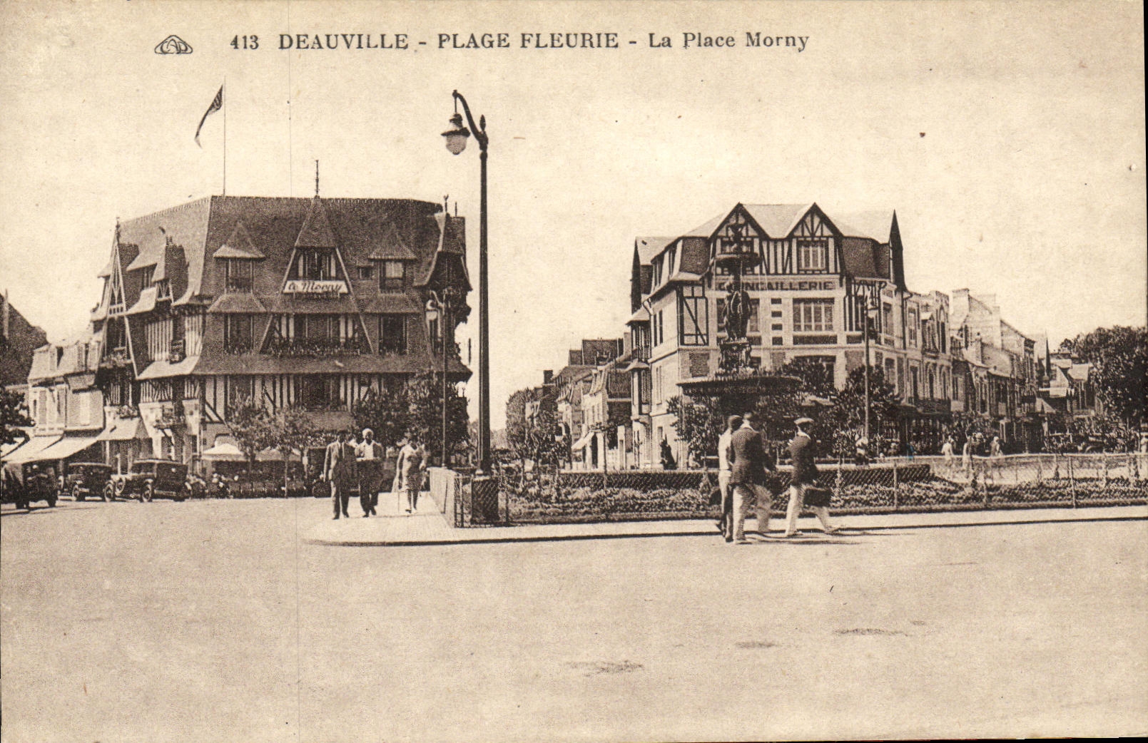 Deauville - Plage Fleurie - La Place Morny — éditeur CPA PHIL, n° 413