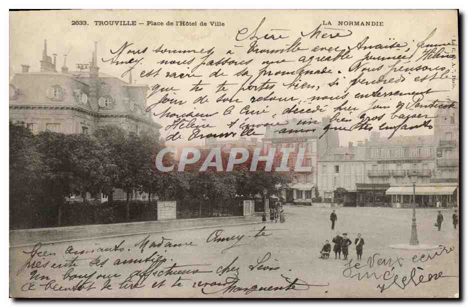 TROUVILLE — Place de l'Hôtel de Ville — LA NORMANDIE