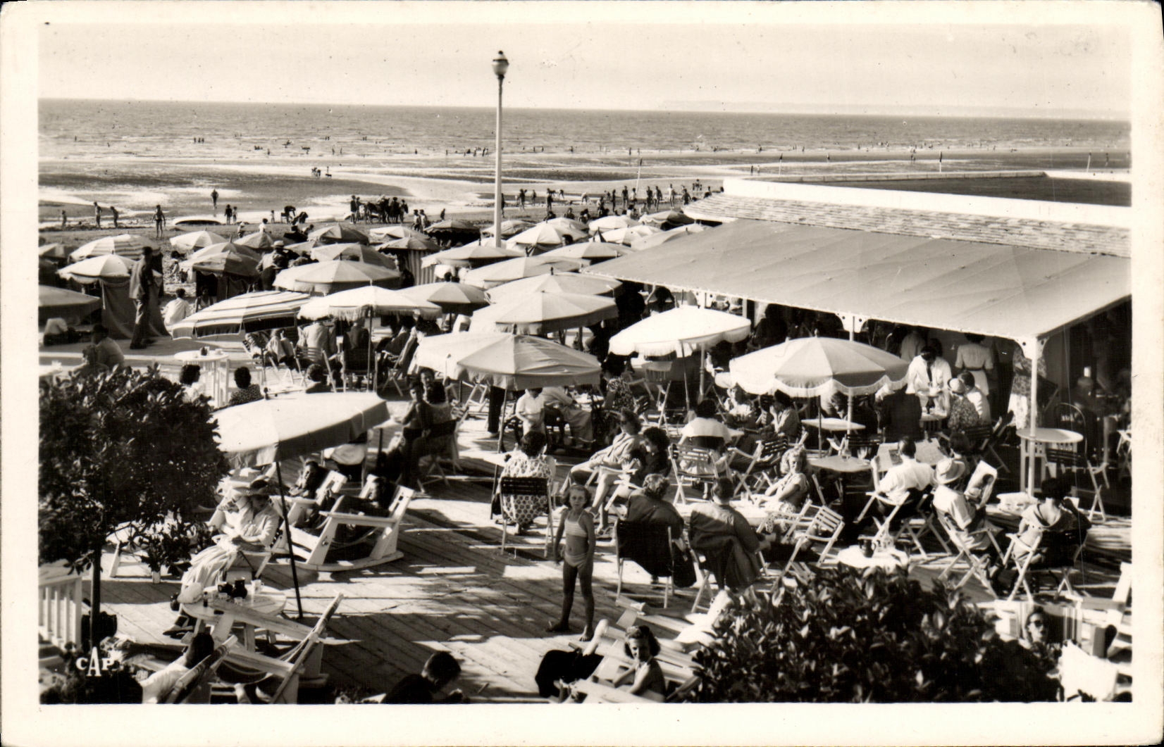 Deauville - Blühende Strände — Entspannen am Strand — C.A.P. Paris