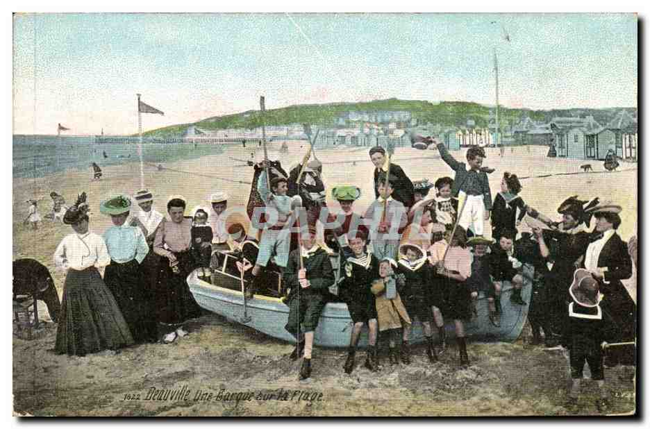 Beauneville — Une Barque sur la Plage — éditée par L. Vindor