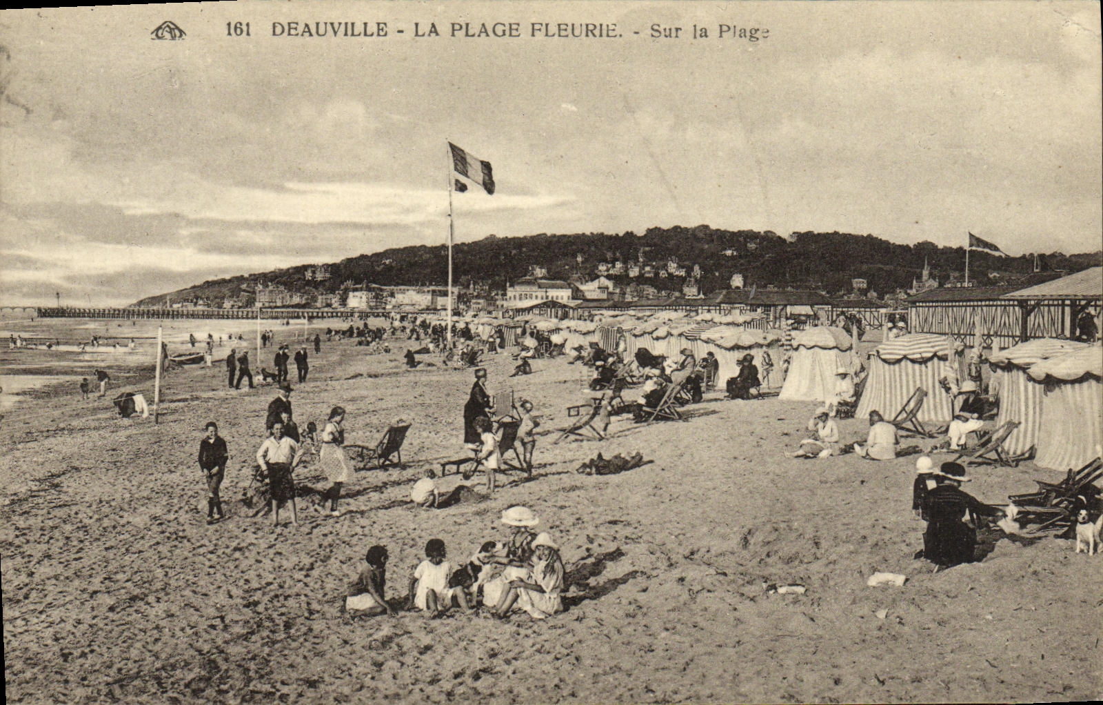 Deauville - La Plage Fleurie - Sur la Plage — Éditeur anonyme, n° 161