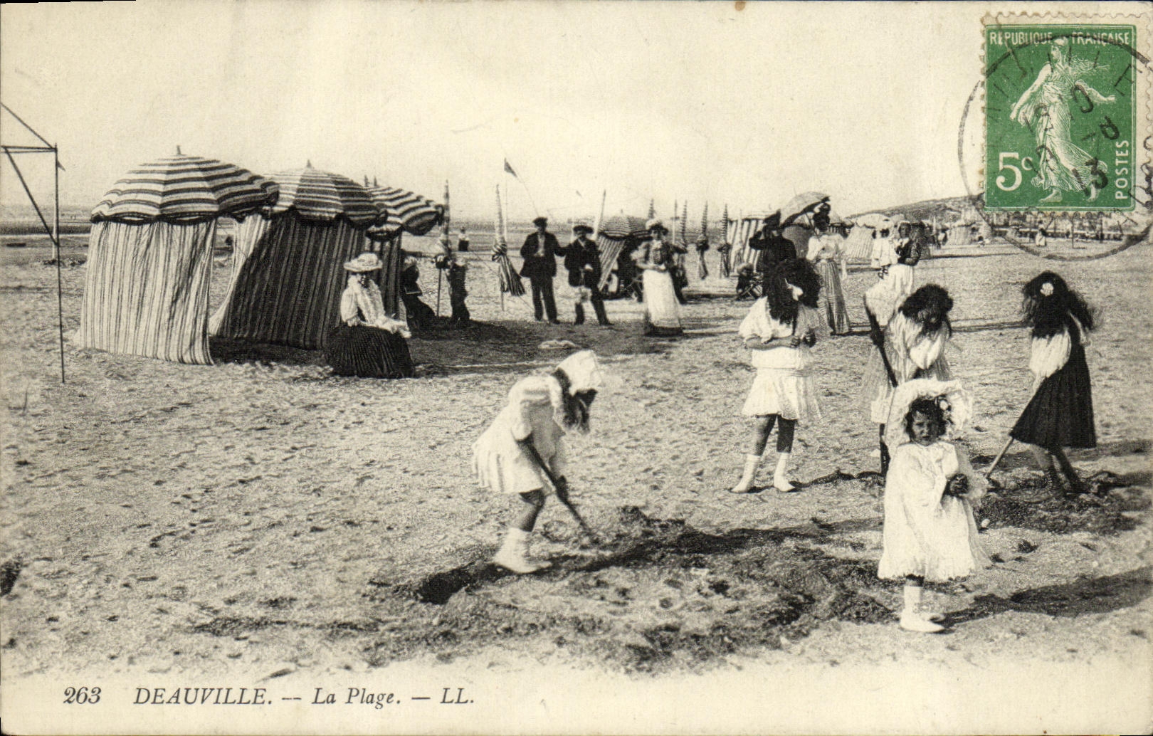 CPA Deauville La Plage Enfants