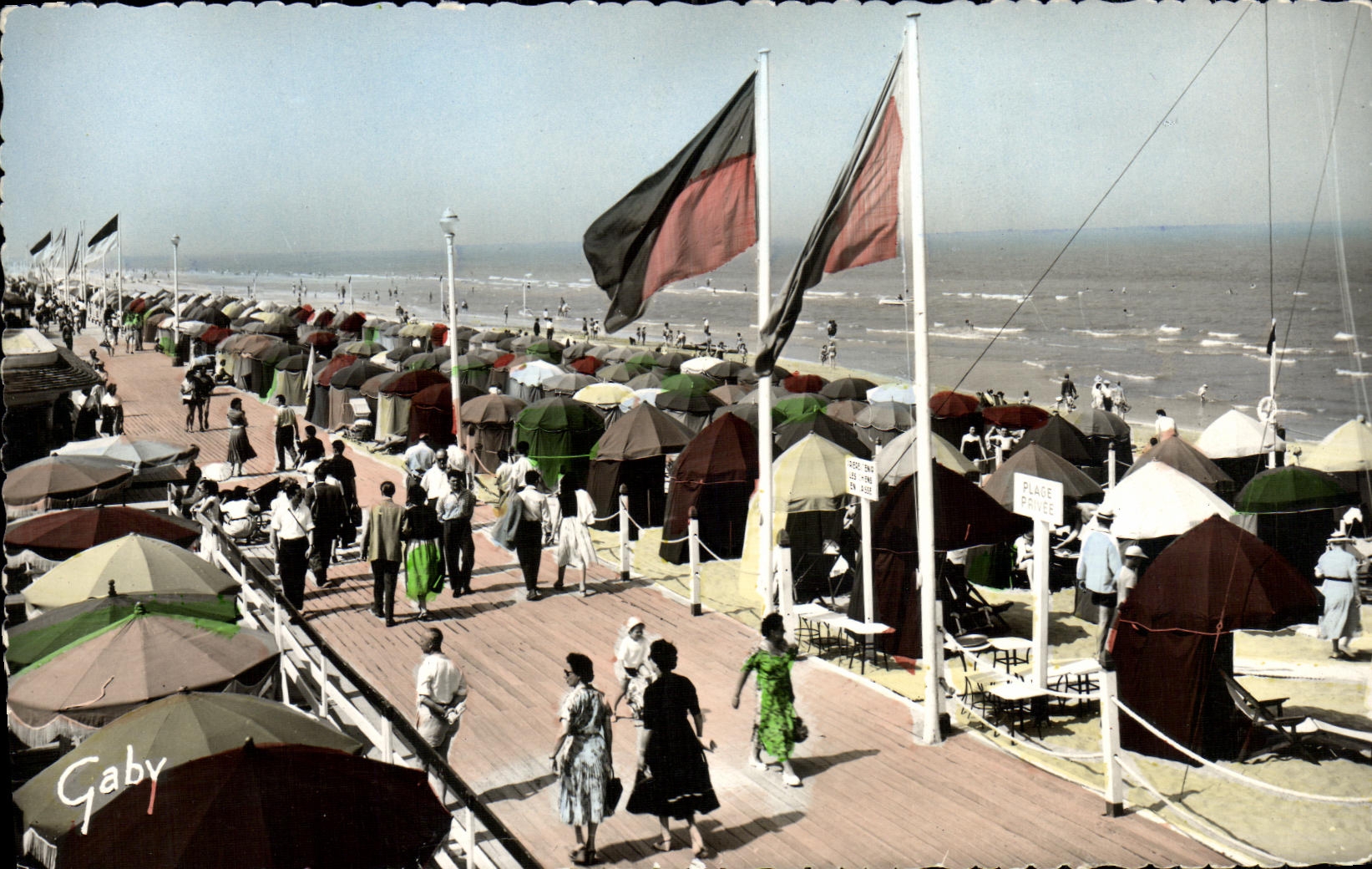 Deauville (Calvados) — La Plage Fleurie — La Promenade des Planches — Éditions Gaby