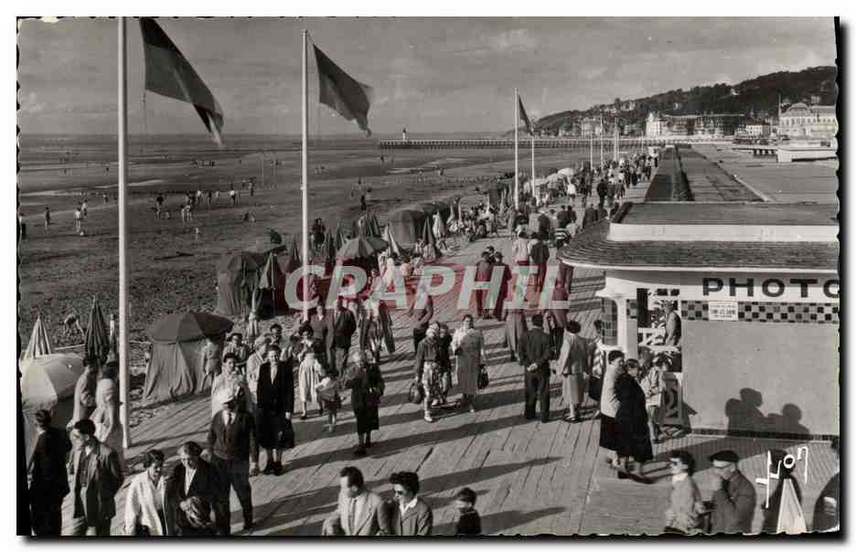 Deauville - La Plage — vue de la promenade et du quai — éditeur Les Editions d'Art, n° B 183