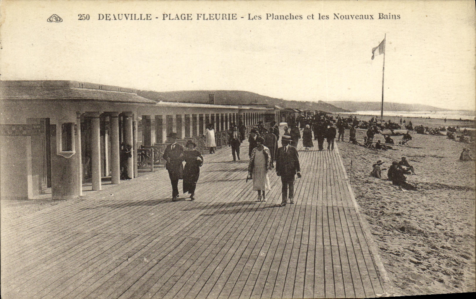 Deauville - Plage Fleurie - Les Planches et les Nouveaux Bains