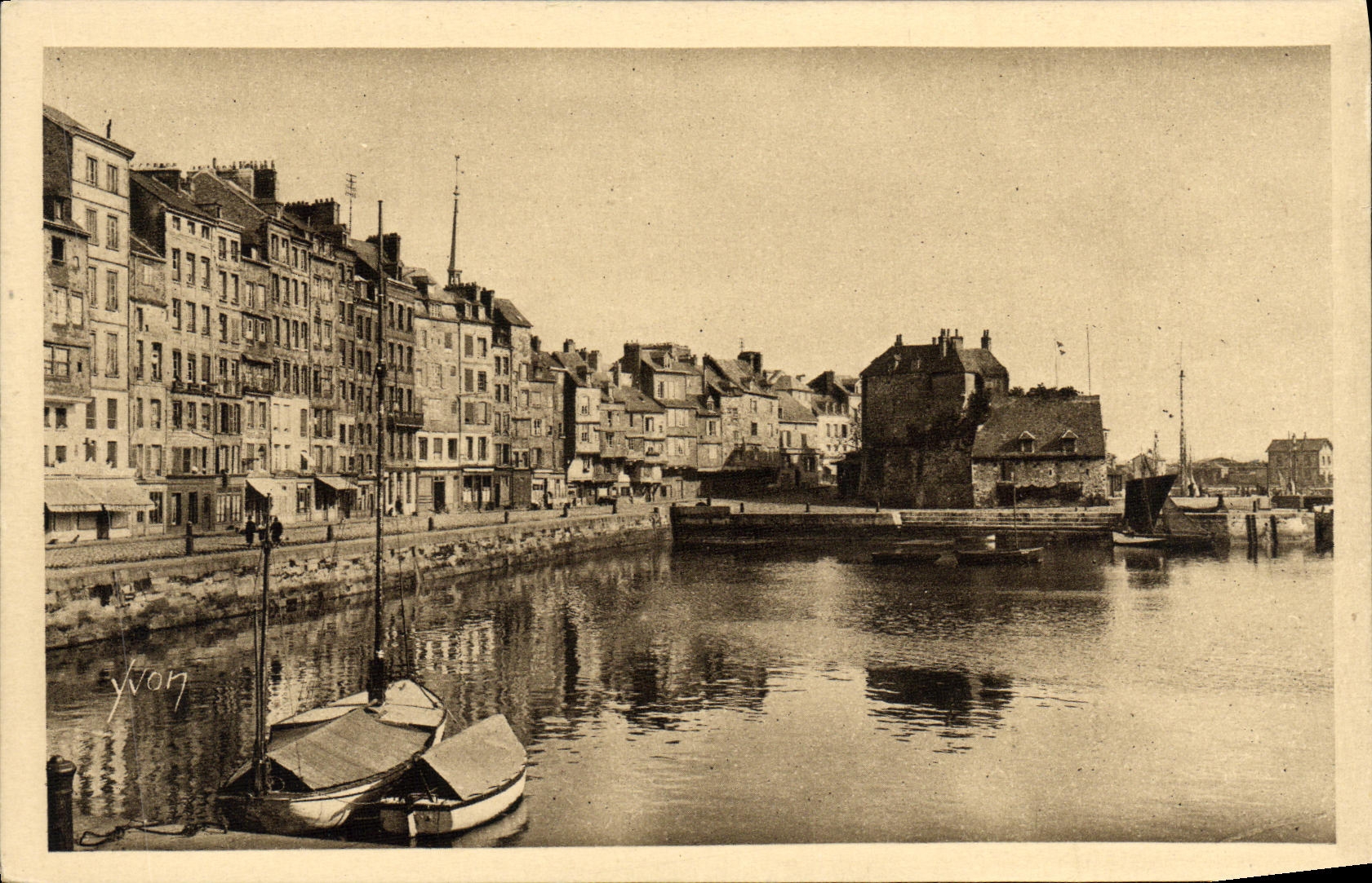 Honfleur — Bassin de l'Ouest — Édition d'Art YVON, Paris