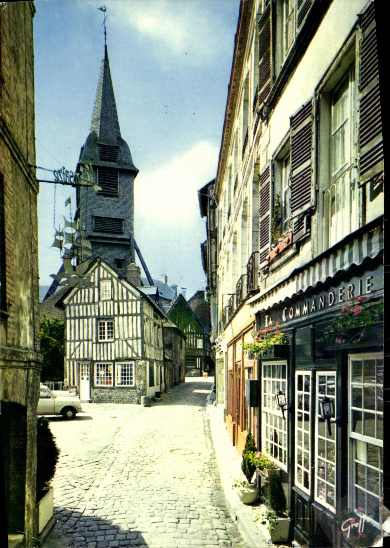 Honfleur — Clocher de l'église Sainte-Catherine vu d'une vieille rue — Editions GREFF