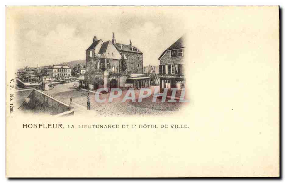 CPA Honfleur La Lieutenance et l Hotel de Ville