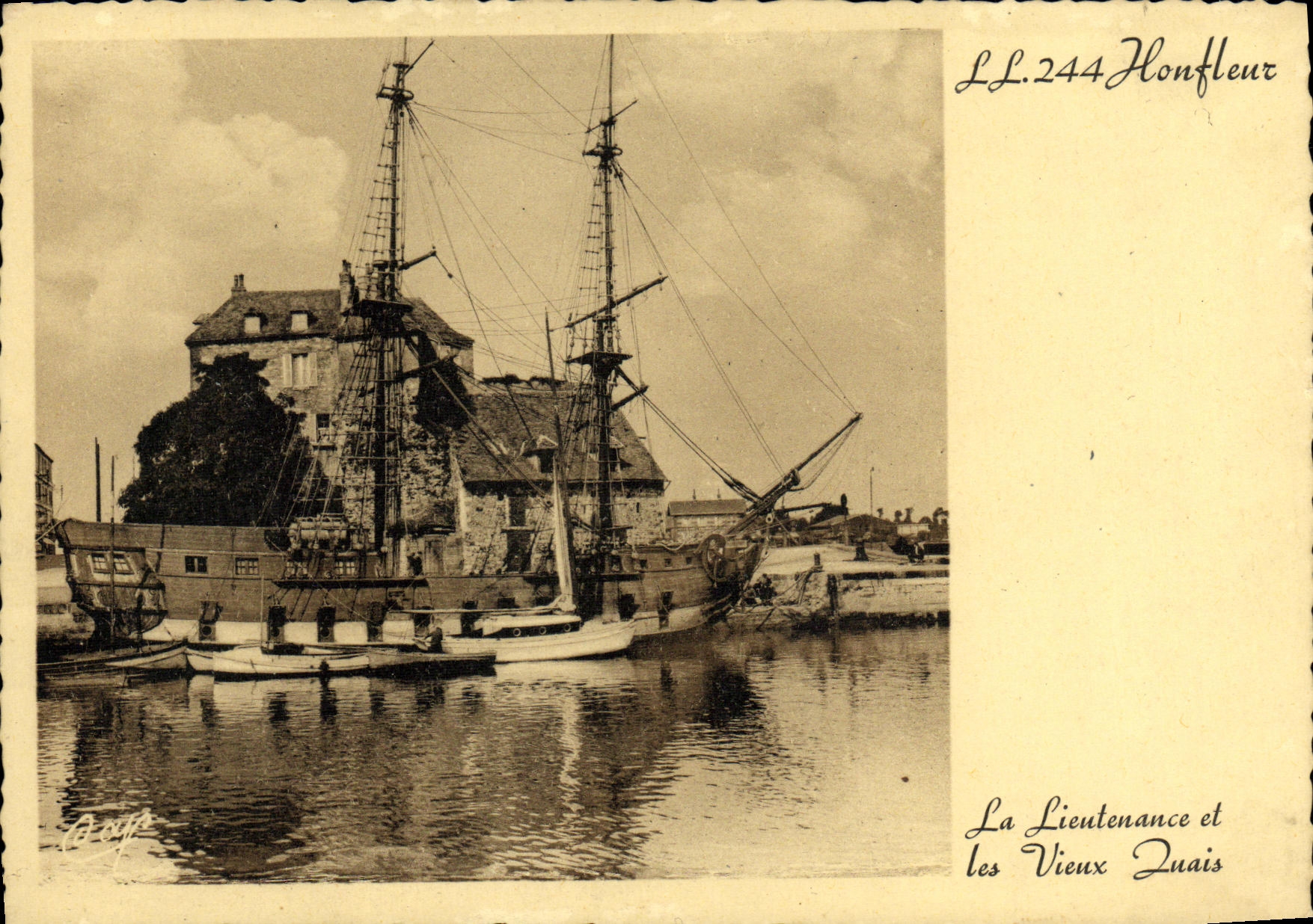 La Lieutenantance et les Vieux Quais — Honfleur — LL.244 — Éditeur : A. Roye