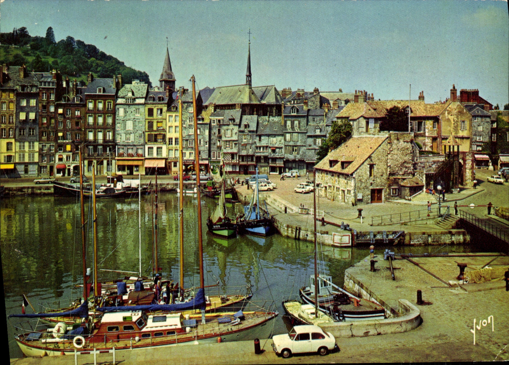 Honfleur — Le Bassin et le Quai Sainte-Catherine — Éditions d'Art Jean-Jaures