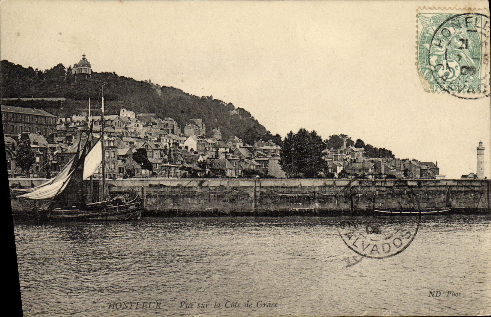 CPA Honfleur Vue sur la Cote de Grace Bateau