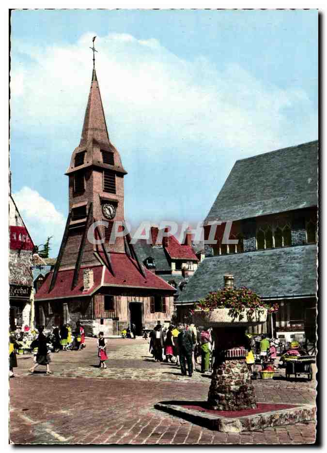 CPM Honfleur La place Sainte Catherine et le vieux clocher