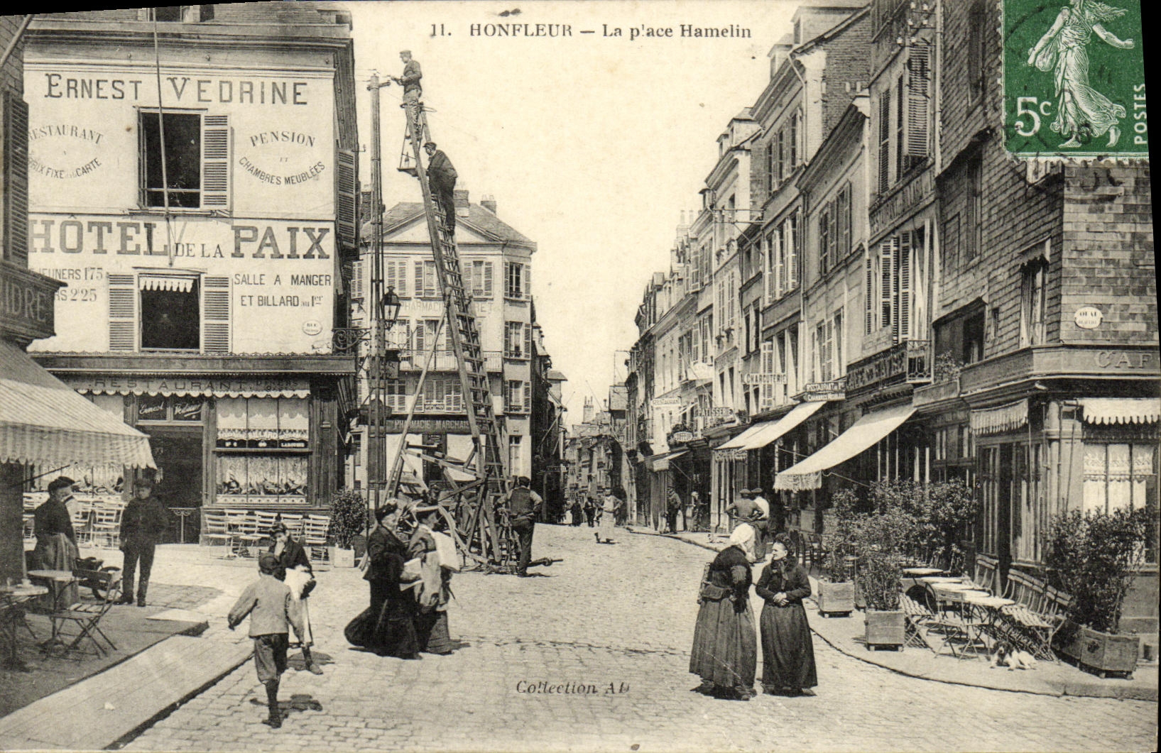 Honfleur — La plaza Hamelin — Ernest Vedrine, Hotel de la Faix - Anverso