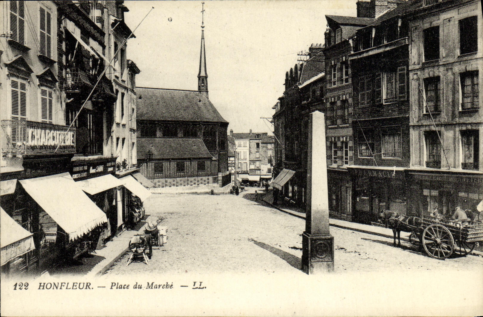 Honfleur — Place du Marché — LL. n°122