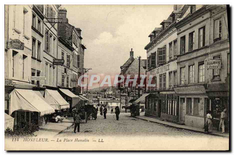 Honfleur — La Place Hamelin — LL