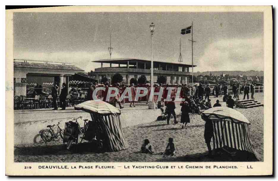 Deauville, La Plage Fleurie — Le Yachting-Club et Le Chemin de Planches — LL, n°219