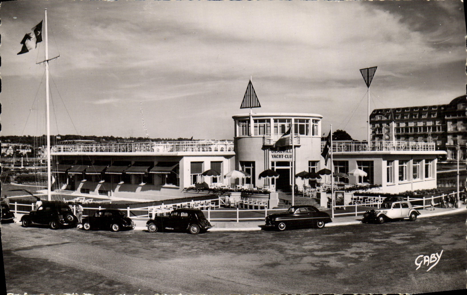 Le Yacht-Club de Deauville — 'La Plage Fleurie' — Éditions Gaby
