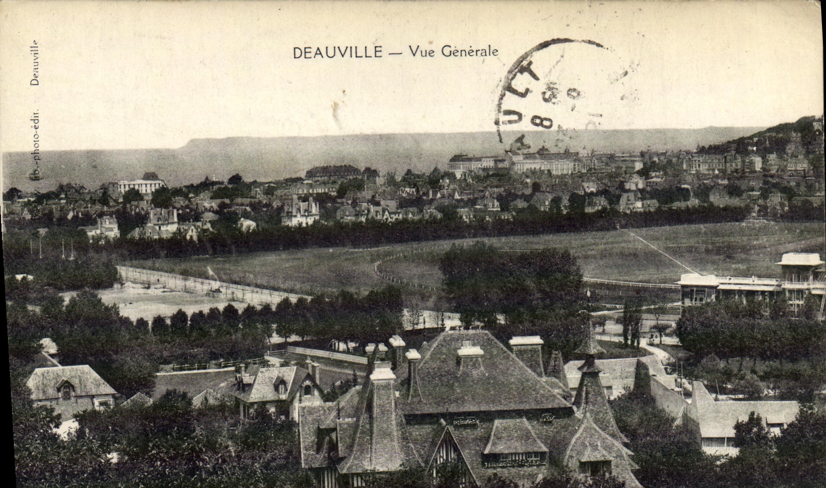 Deauville — Vue Générale — Deauville-photo-edit