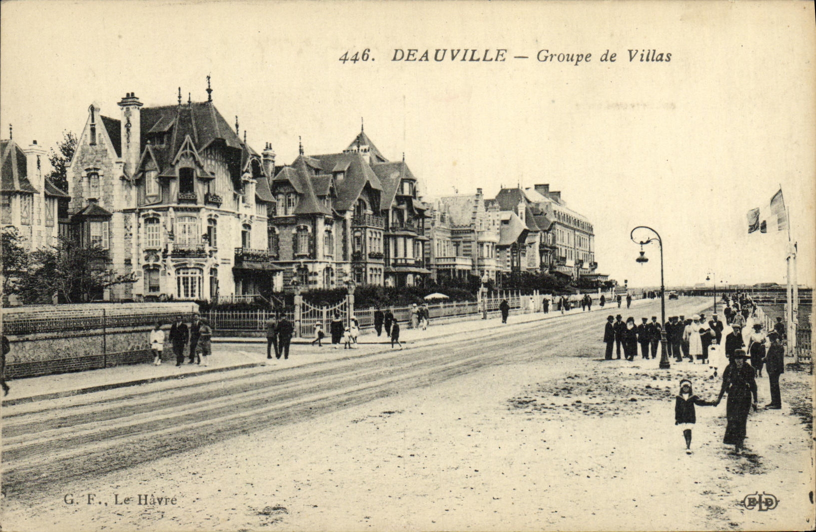 Deauville — Groupe de Villas — G. F., Le Havre, n°446