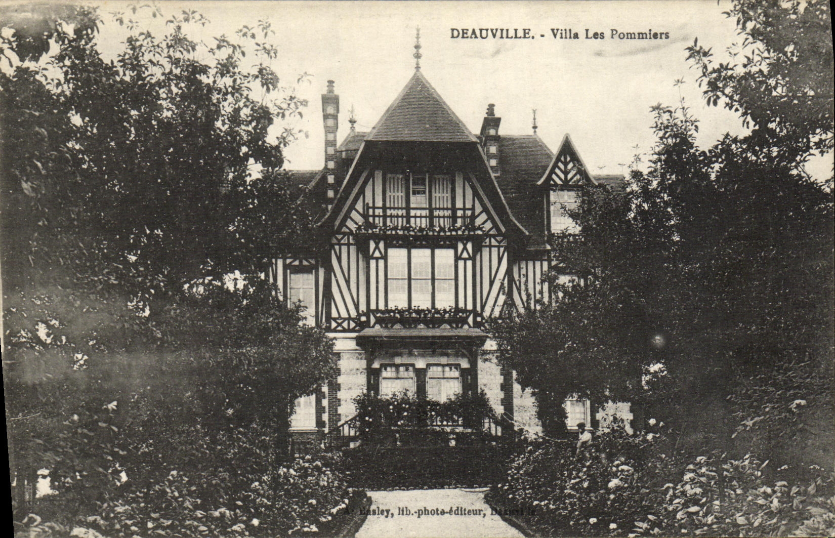 Deauville - Villa Les Pommiers — éditeur M. Basley, Dammartin