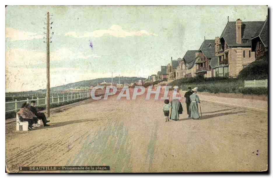 Deauville - Promenade de la plage.
