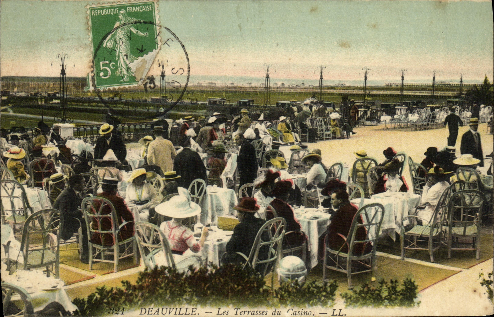 Deauville — Les Terrasses du Casino — LL. n°321