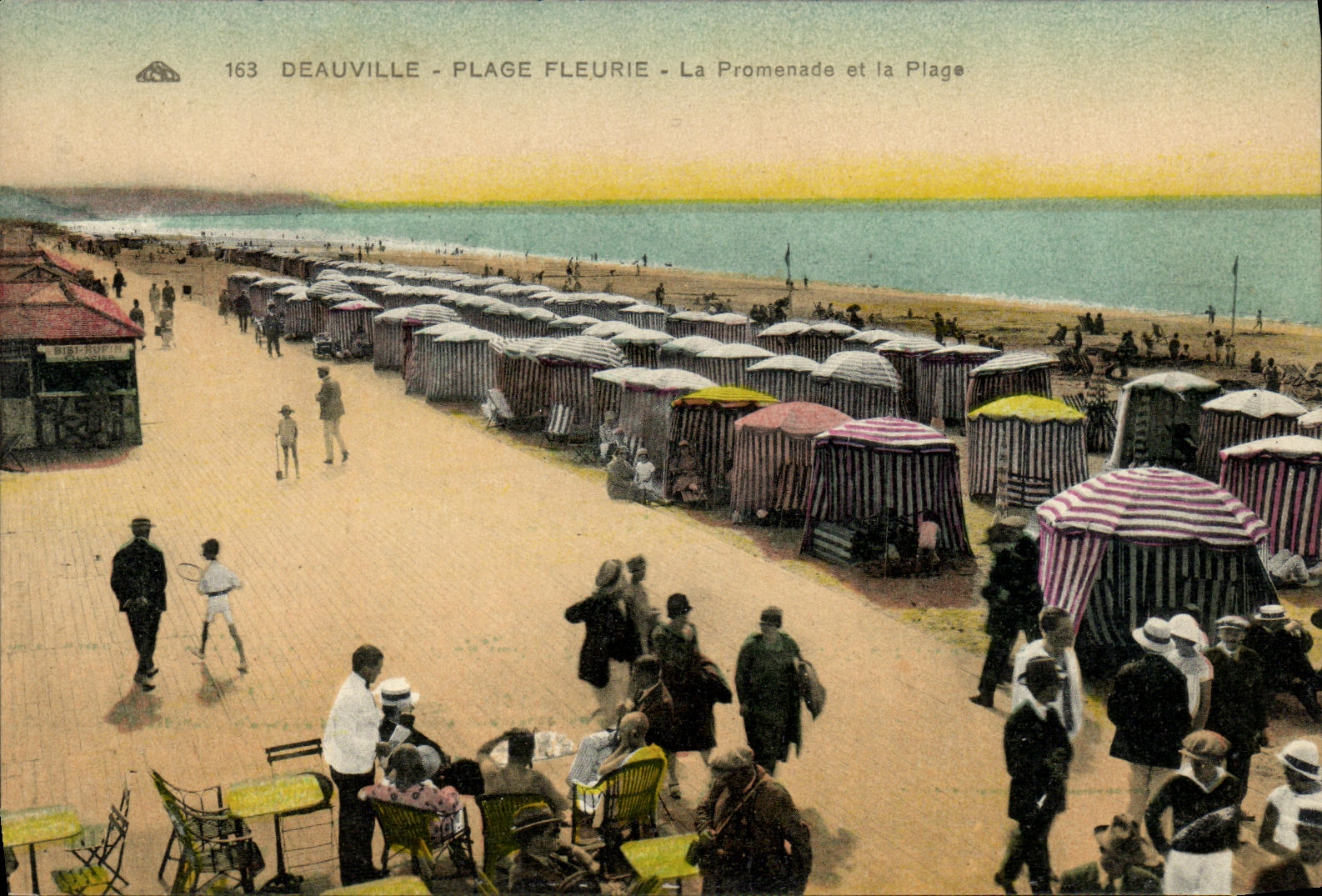 Deauville - Plage Fleurie - La Promenade et la Plage