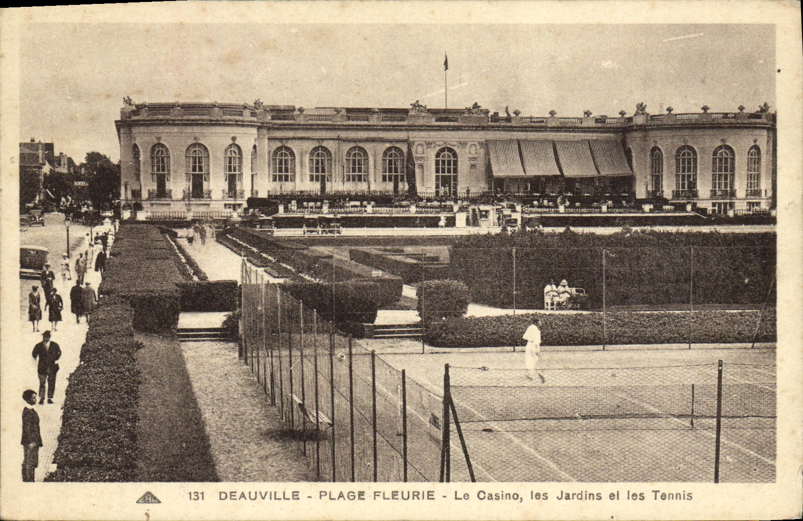 Deauville - Plage Fleurie - Le Casino, les Jardins et les Tennis