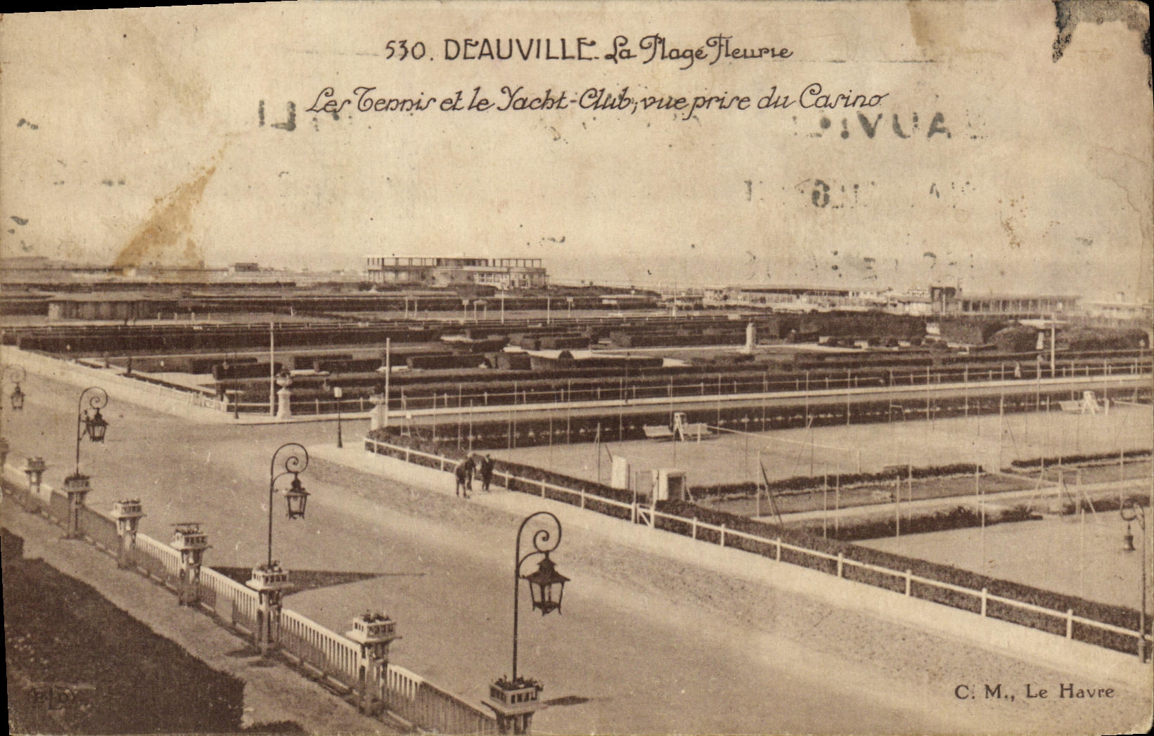 Deauville - La Plage Heurie - Le Tennis et le Yacht-Club, vue prise du Casino
