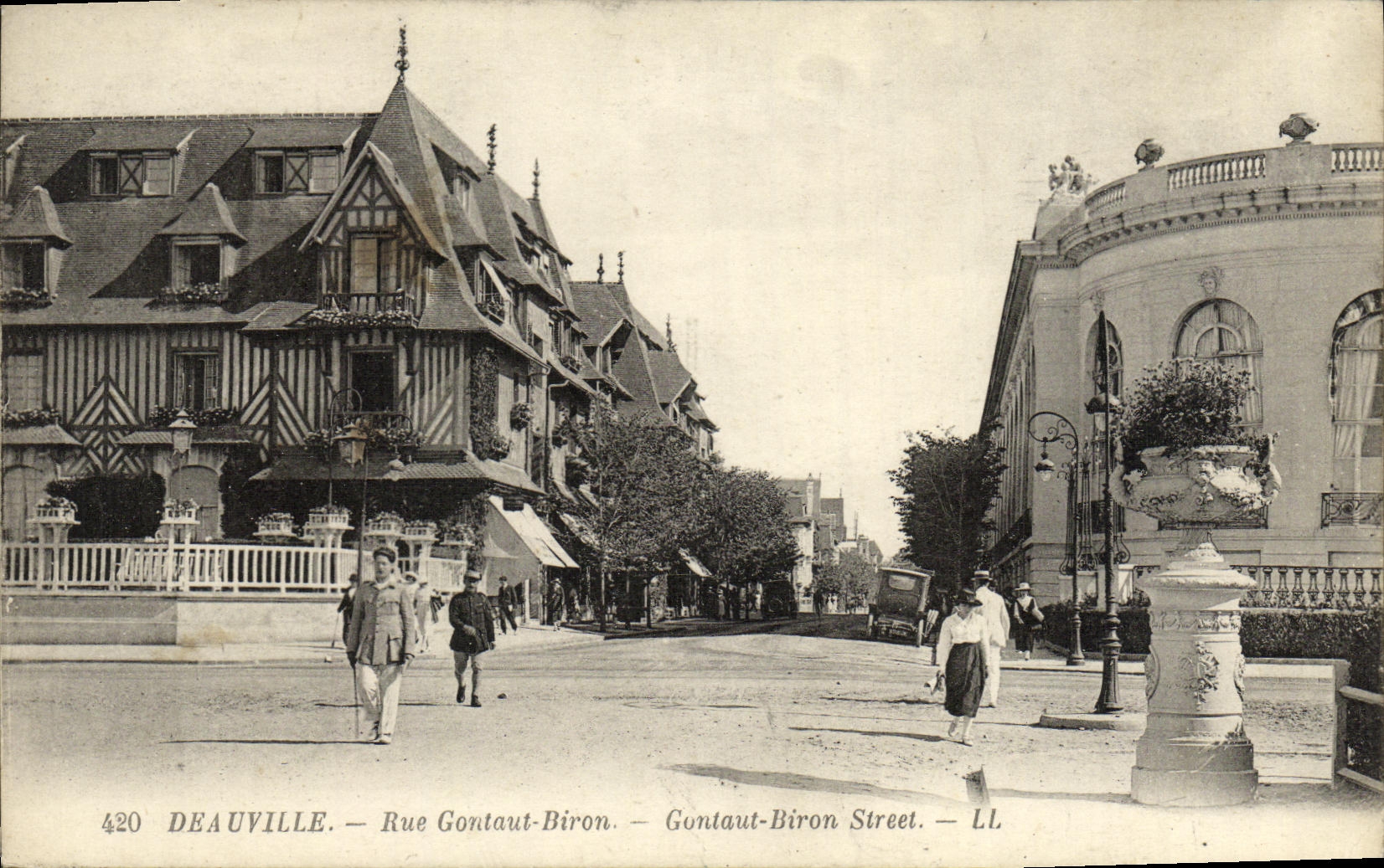 Deauville — Rue Gontaut-Biron — LL