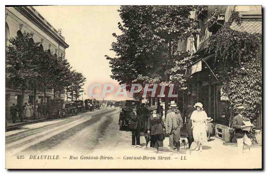 CPA Deauville Rue Gontaut Biron
