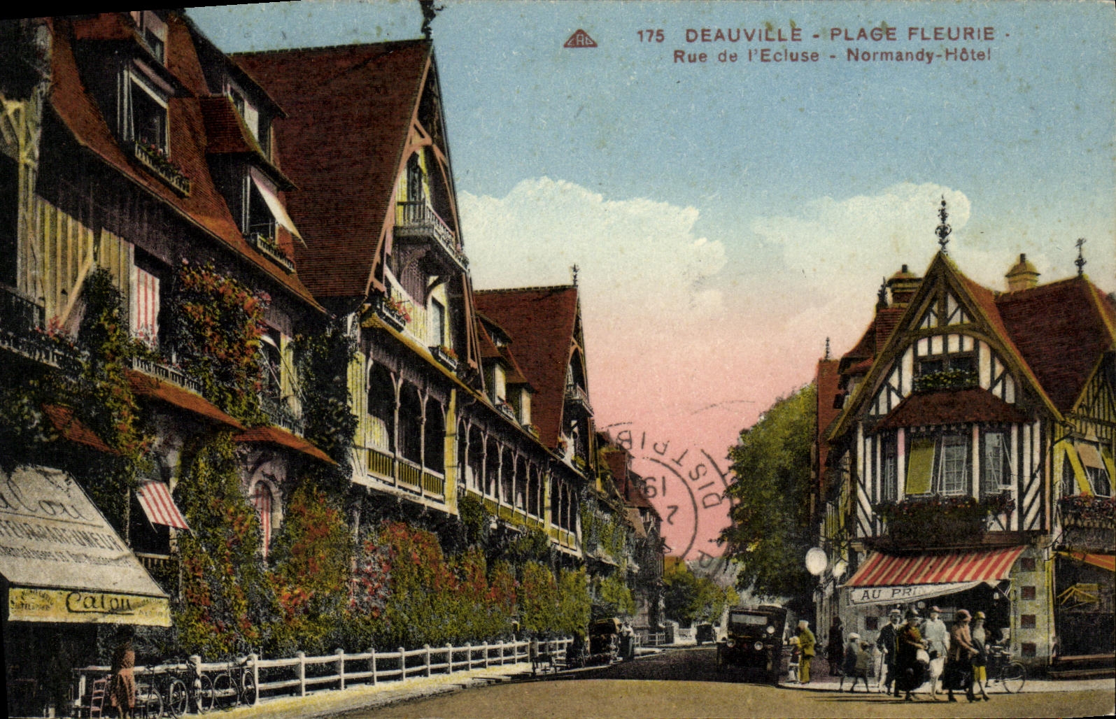 Deauville - Place Fleurie - Rue de l'Écluse - Normandy-Hôtel