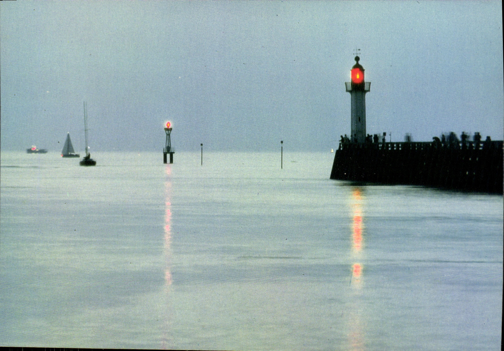 Deauville (Calvados) — L'entrée du port — IRIS / M. GUILLARD, agence SCOPE