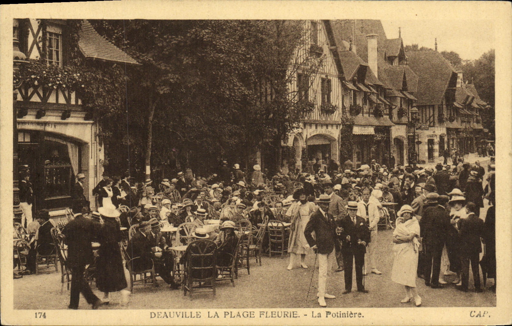 Deauville La Plage Fleurie - La Potinière — CAP, n° 174
