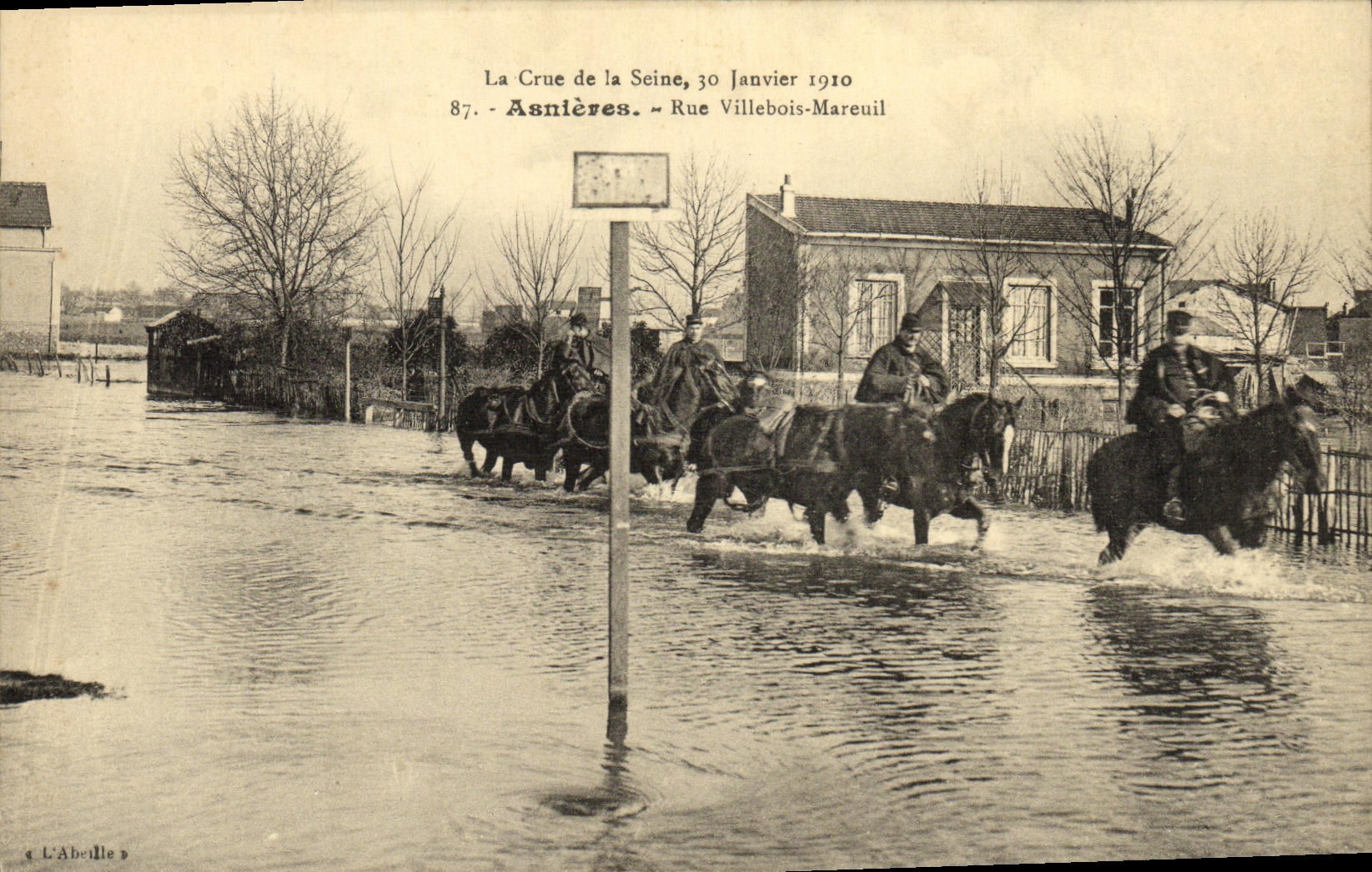 CPA Asnieres Rue Villebois Mareuil Crue de la Seine Janvier 1910 Militaria 