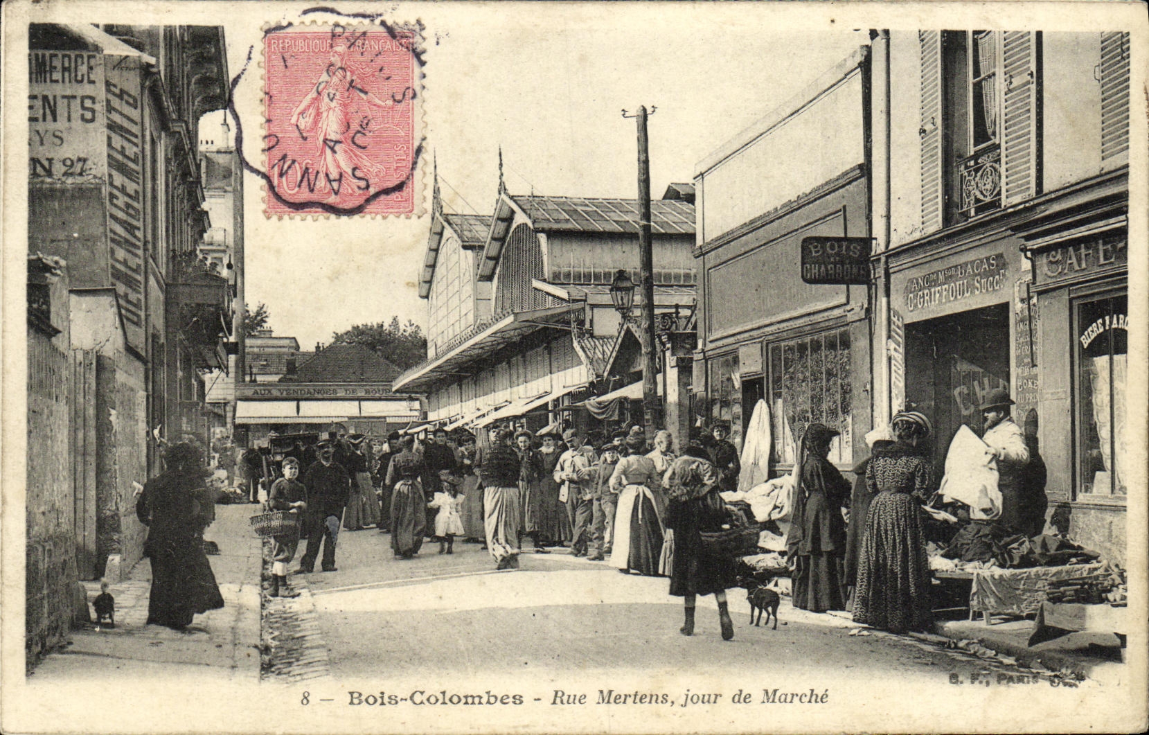 CPA Bois Colombes Rue Mertens jour de Marche TOP