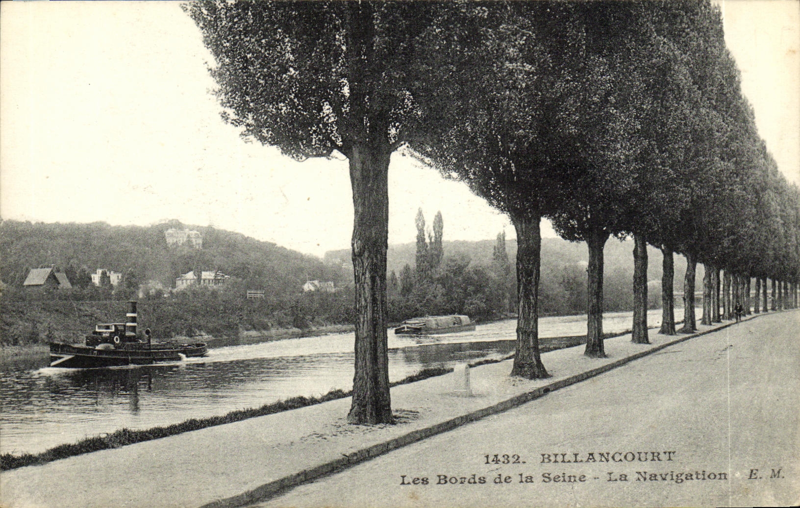 CPA Billancourt Les Bords de la Seine La Navigation Bateau