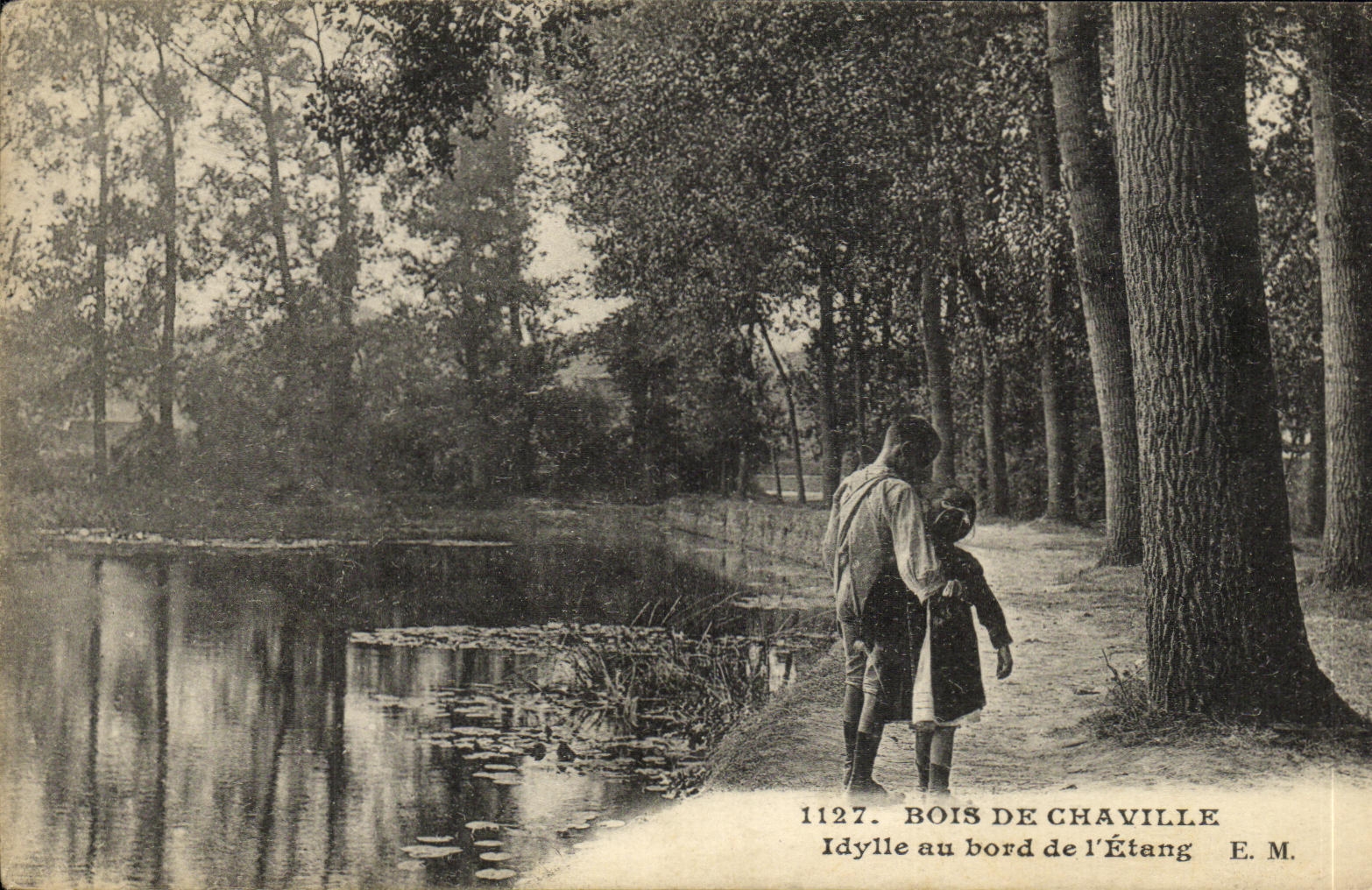 CPA Bois de Chaville Idylle au bord de l Etang Enfants