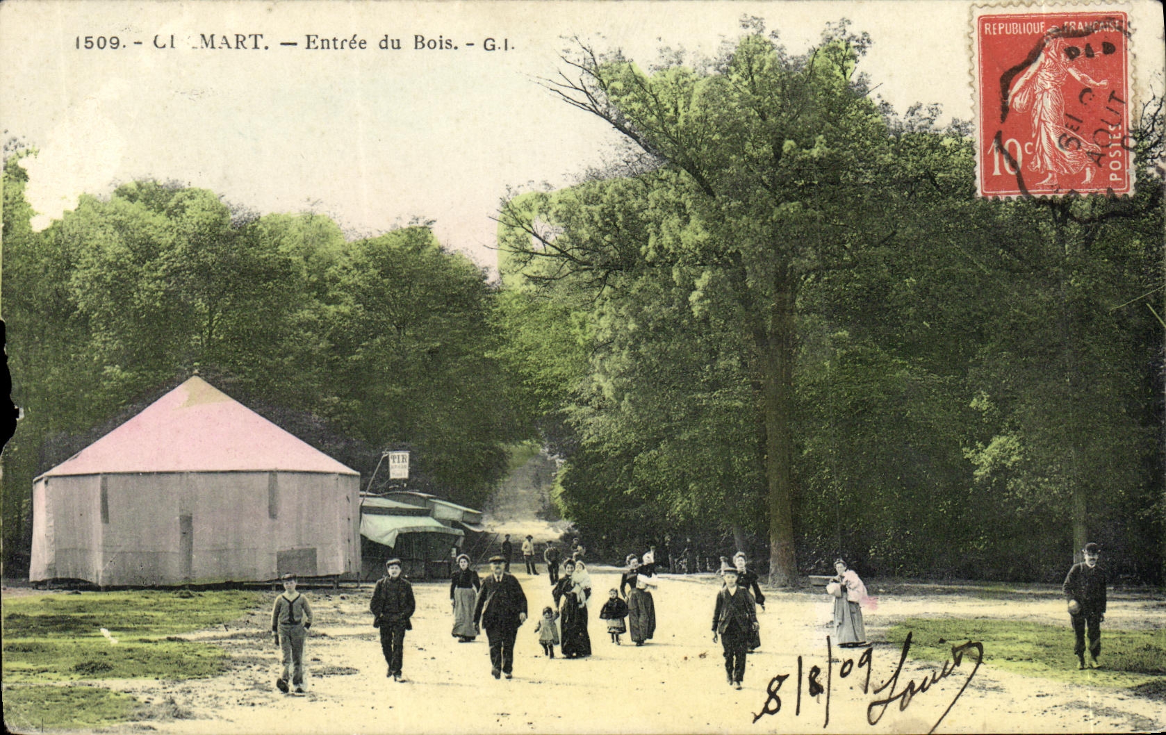 CPA Clamart Entree du Bois Chapiteau