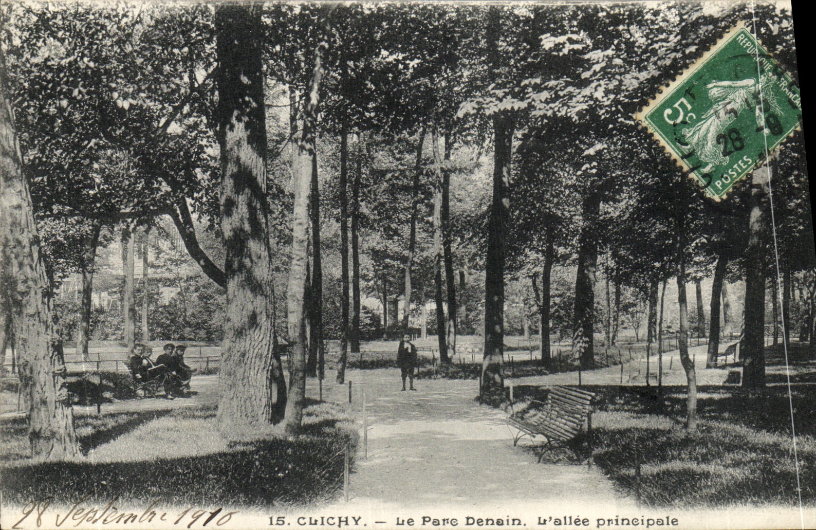 CPA Clichy Le Parc Denain L allee Principale
