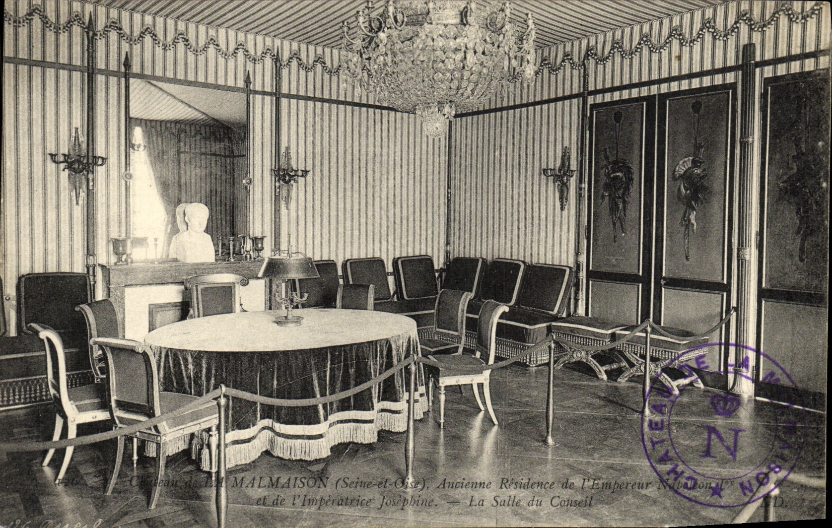 CPA Rueil Chateau de la Malmaison Ancienne residence de Napoleon 1er la salle du conseil