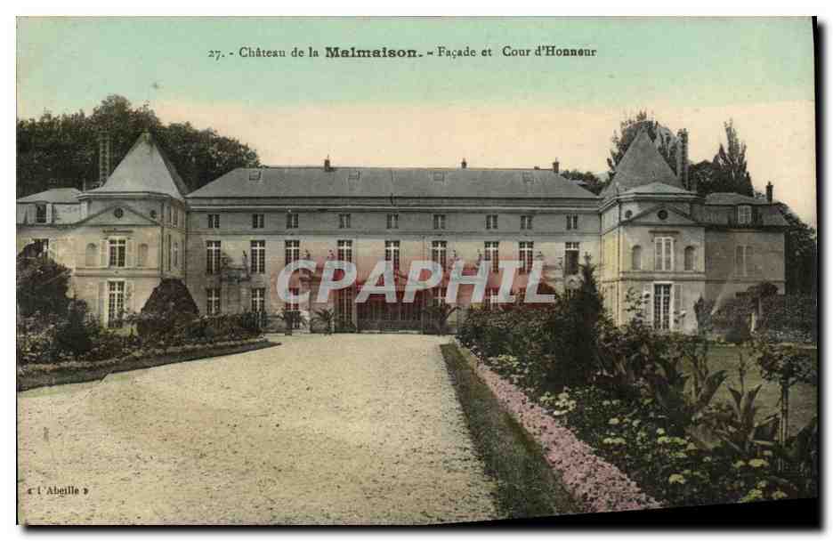 CPA Chateau de la Malmaison Facade et Cour d Honneur