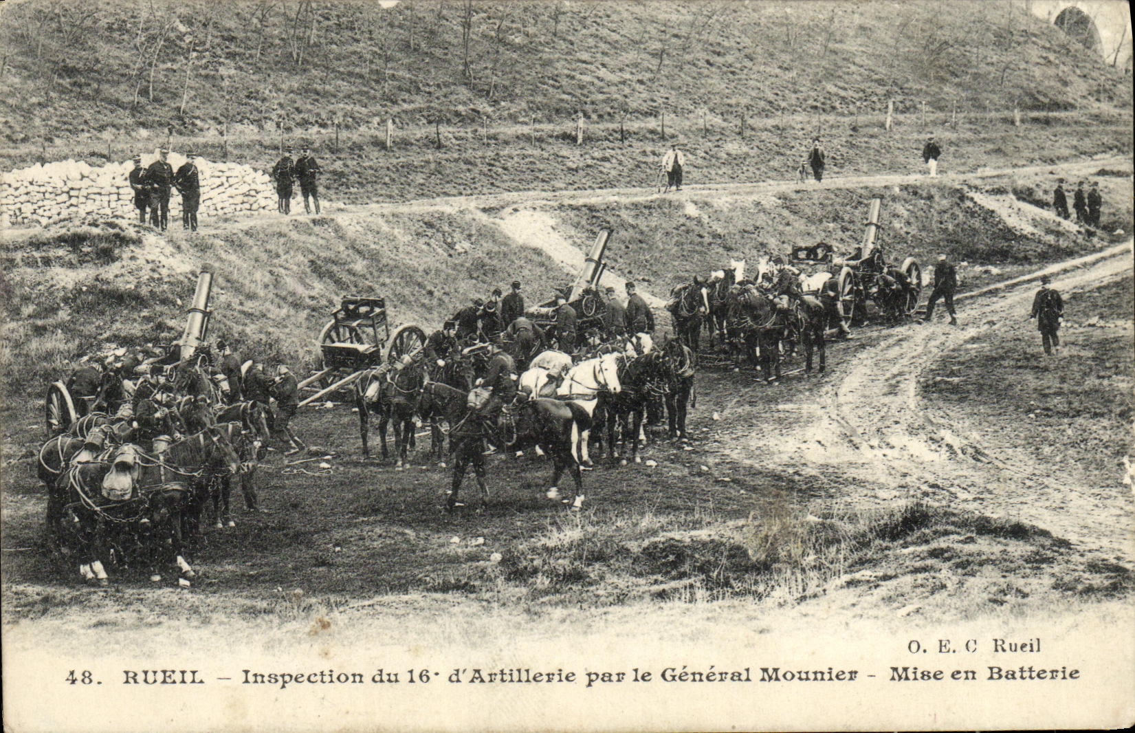 Rueil — Inspection du 16e d'Artillerie par le Général Mounier — Mise en Batterie — O.E.C Rueil
